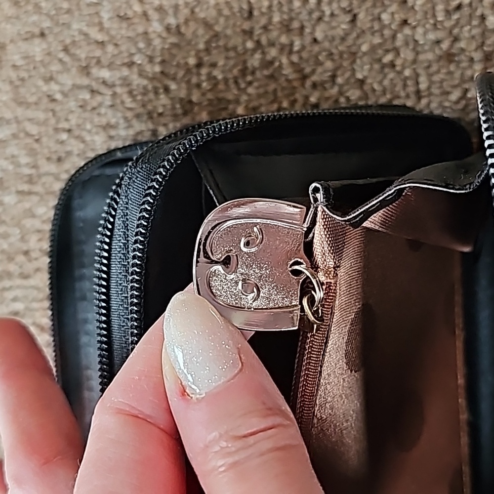 Wallet - Picture 14 of 16